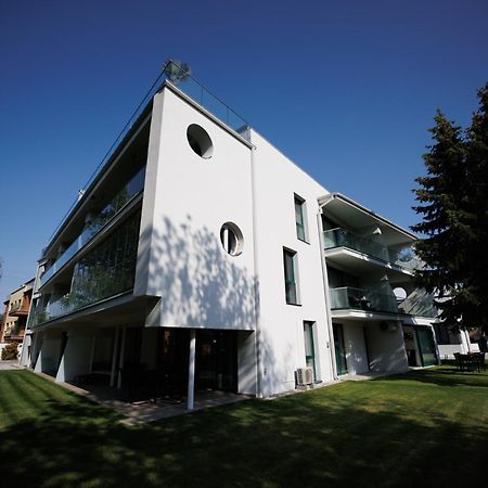 Villa Bauhaus Wellness Apartman 202 Σίοφοκ Εξωτερικό φωτογραφία